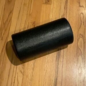 Amazon Basics High Density Foam Roller for Exercise and Recovery - Black - 12”
